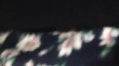 大学生背包客情侣在旅游景区的公厕里对着镜子啪啪